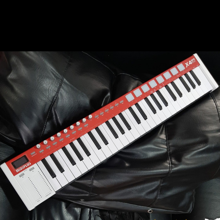 MIDIPLUS X4 PRO MINI MIDI CONTROLLER