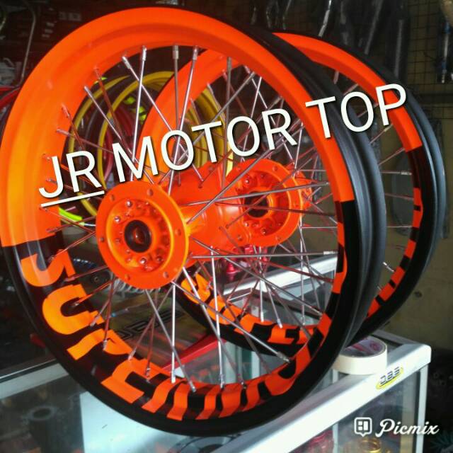Sepaket velg Supermoto Klx150 D Tracker siap pakai
