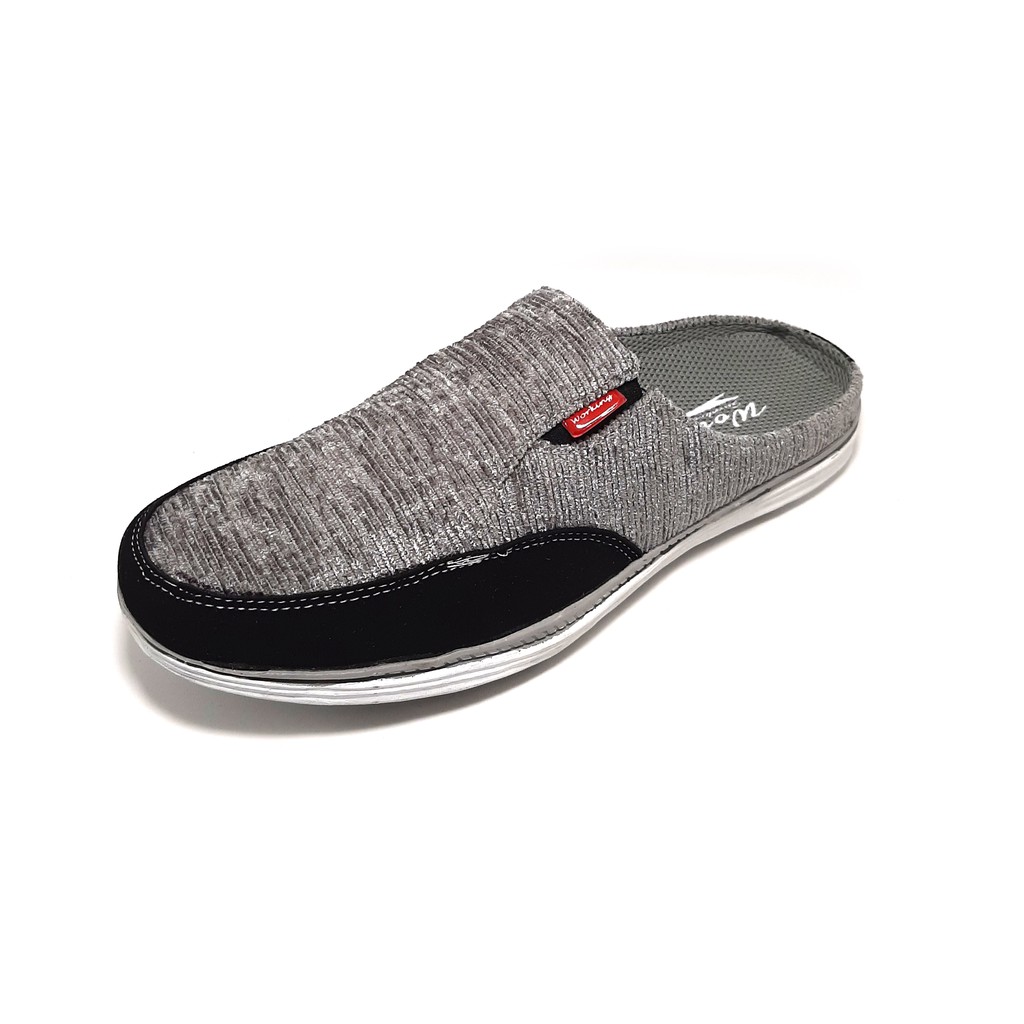 Sepatu Slip On Kasual Santai Working J-01