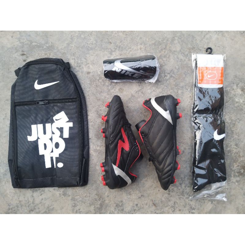 sepatu bola specs kulit asli bagus ( cod )