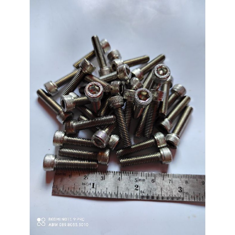 Baut L Stainless M5 x 25mm atau Baut 8 Panjang 2.5cm