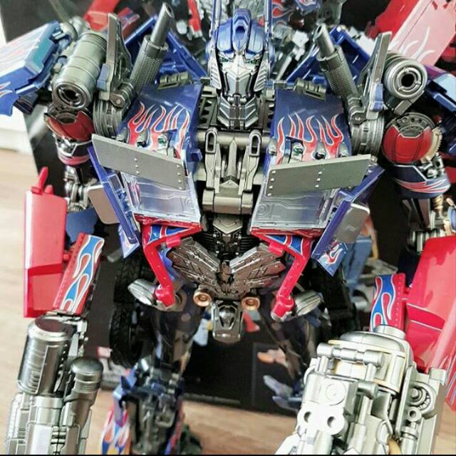 BMB Black Mamba LS03F Transformer Autobot Optimus Prime God War 2 Figure