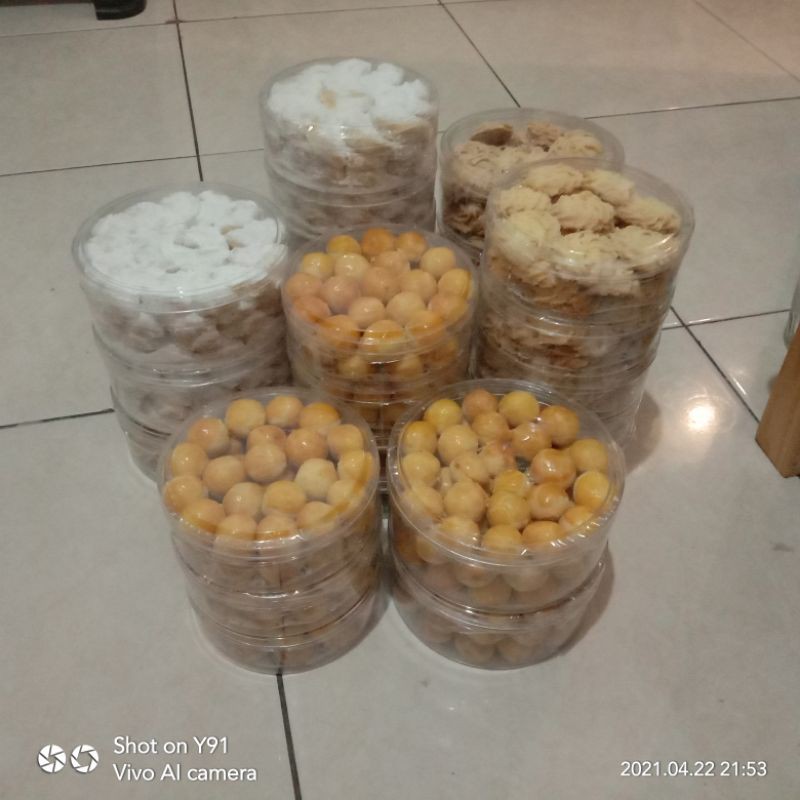 

Aneka kue Lebaran