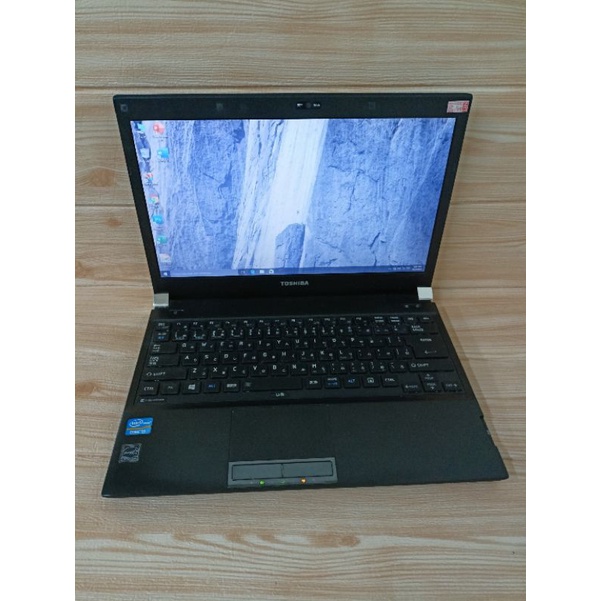 Toshiba R732 Core i3 gen 3  Laptop Murah Mulus kekinian