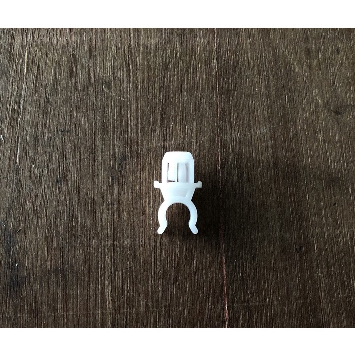 Klip Dudukan Tiang Kap Mesin Civic Ferio 1996-2000