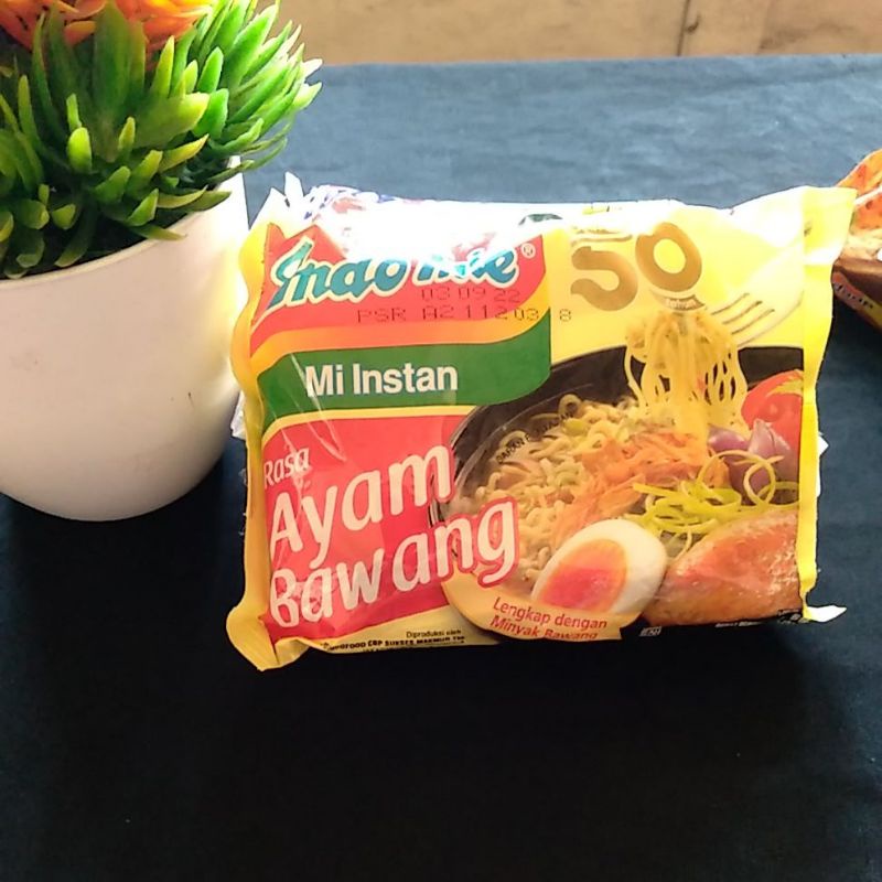 

indomie ayam bawang