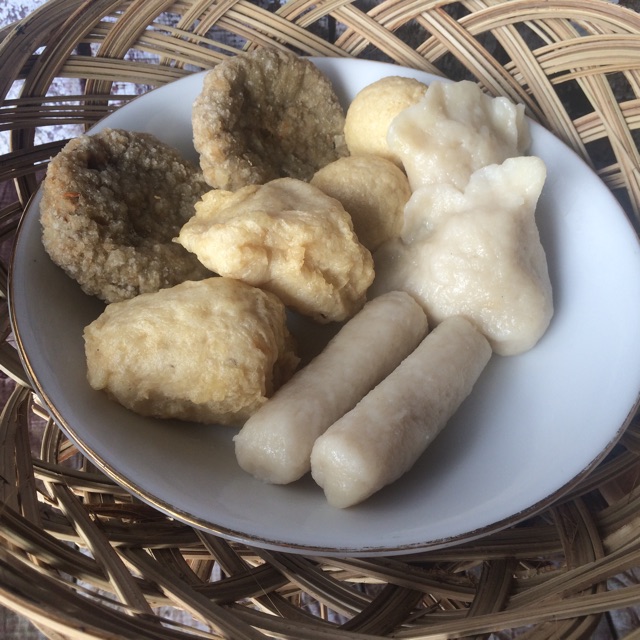 

Pempek ikan tenggiri