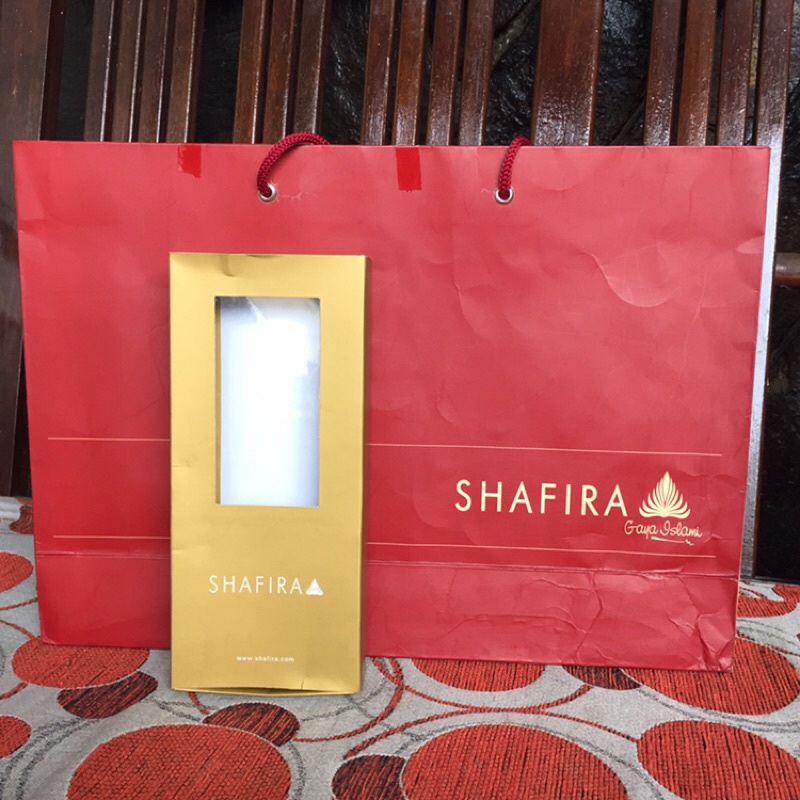 

paperbag shafira include box kerudung