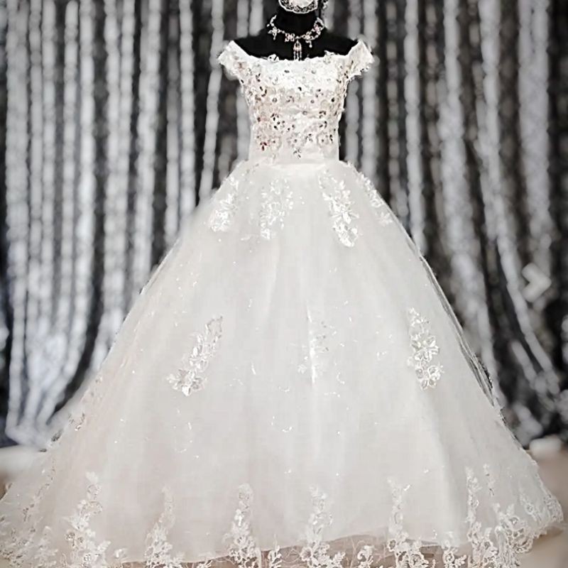 Wedding Gown Sabrina berekor