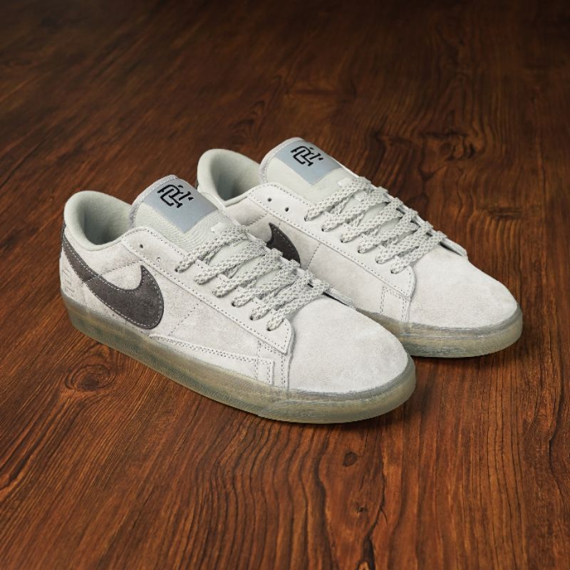 Reigining Champ x Blazer Low Sb dunk Low Pro Qs 2.0 Suede Grey