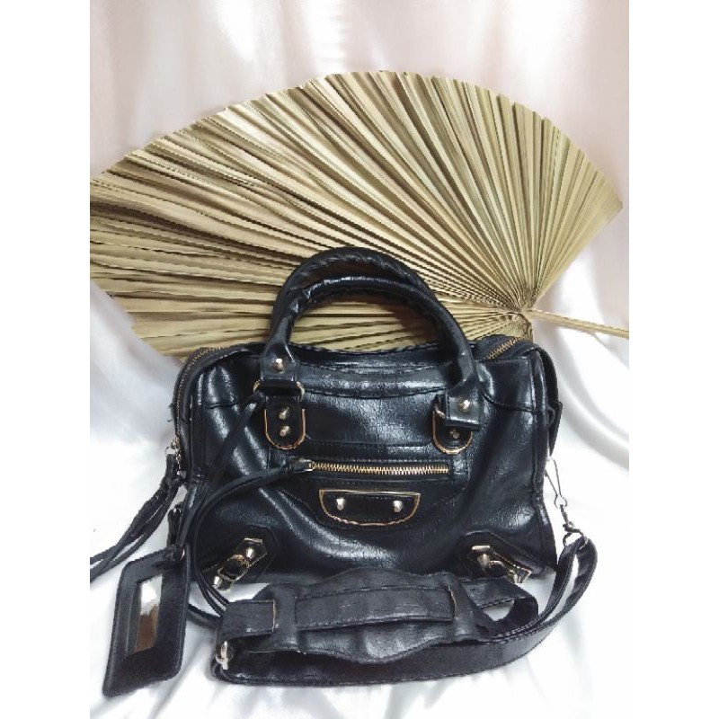 NOTA LIVE kak nyiwangsih Preloved Tas Ala Balen Edge Medium size