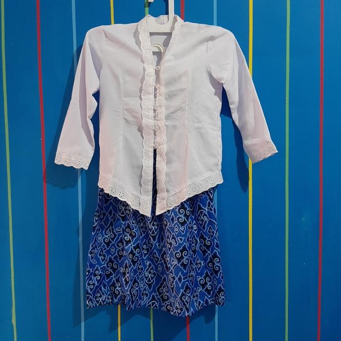 Kebaya anak putih biru pakaian adat sunda ukuran M
