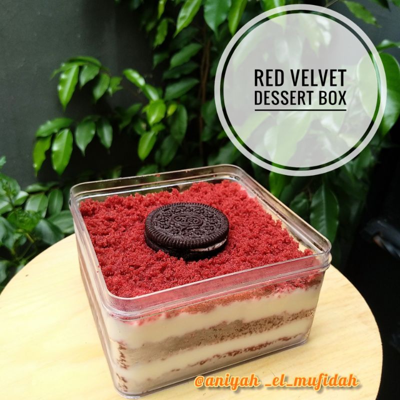 

Red Velvet Dessert Box