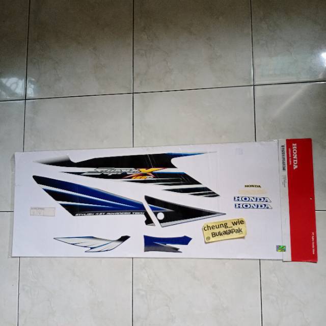 lis body stiker Striping Honda supra x 125 d 2005 biru putih asli ori AHM 871X0-KTM-850ZD