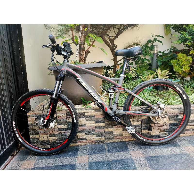 Sepeda gunung Merida one twenty