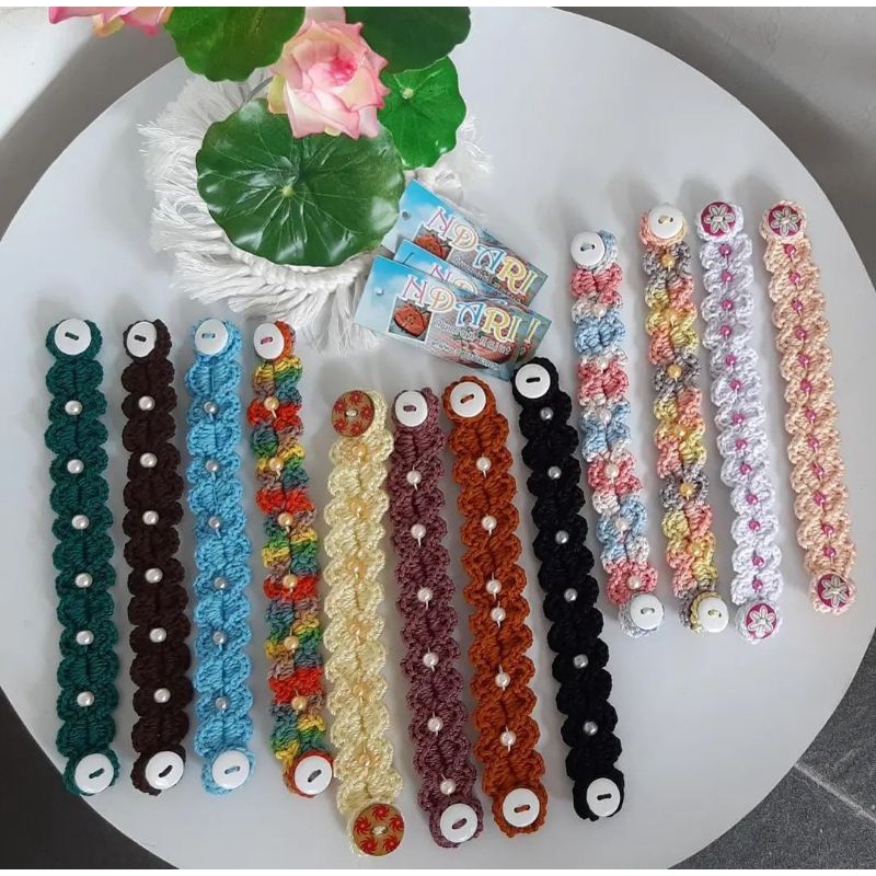 konektor masker rajut mutiara