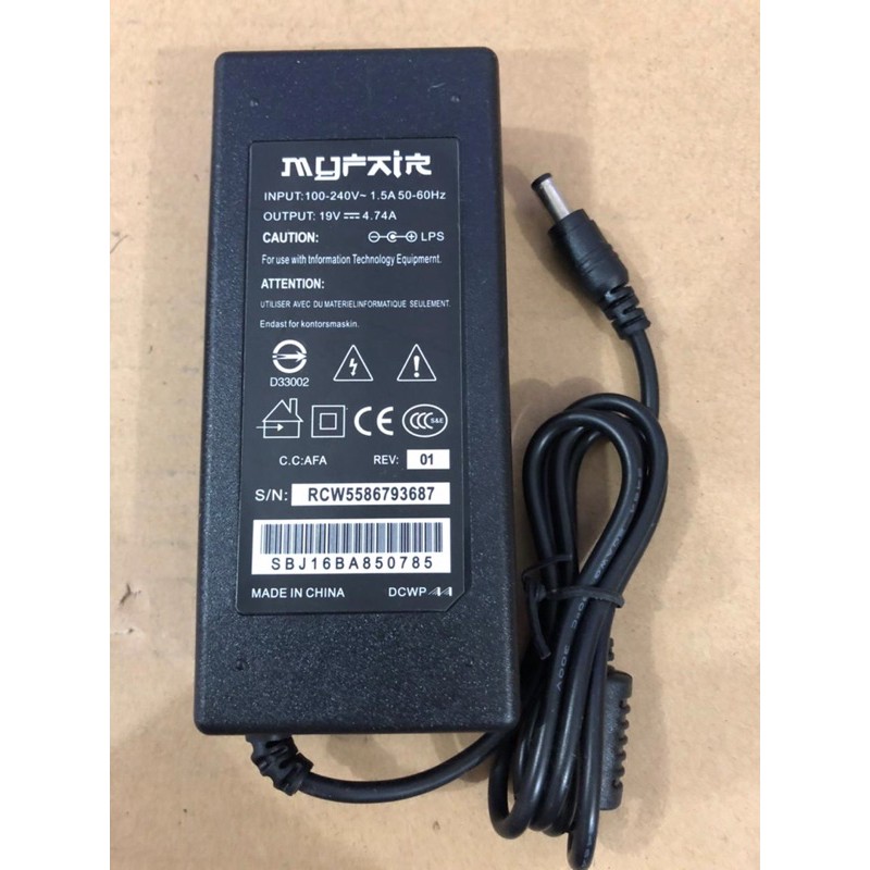 Adaptor switching 19 v 4,7 a Power supply 19v 4,7a MYFAIR