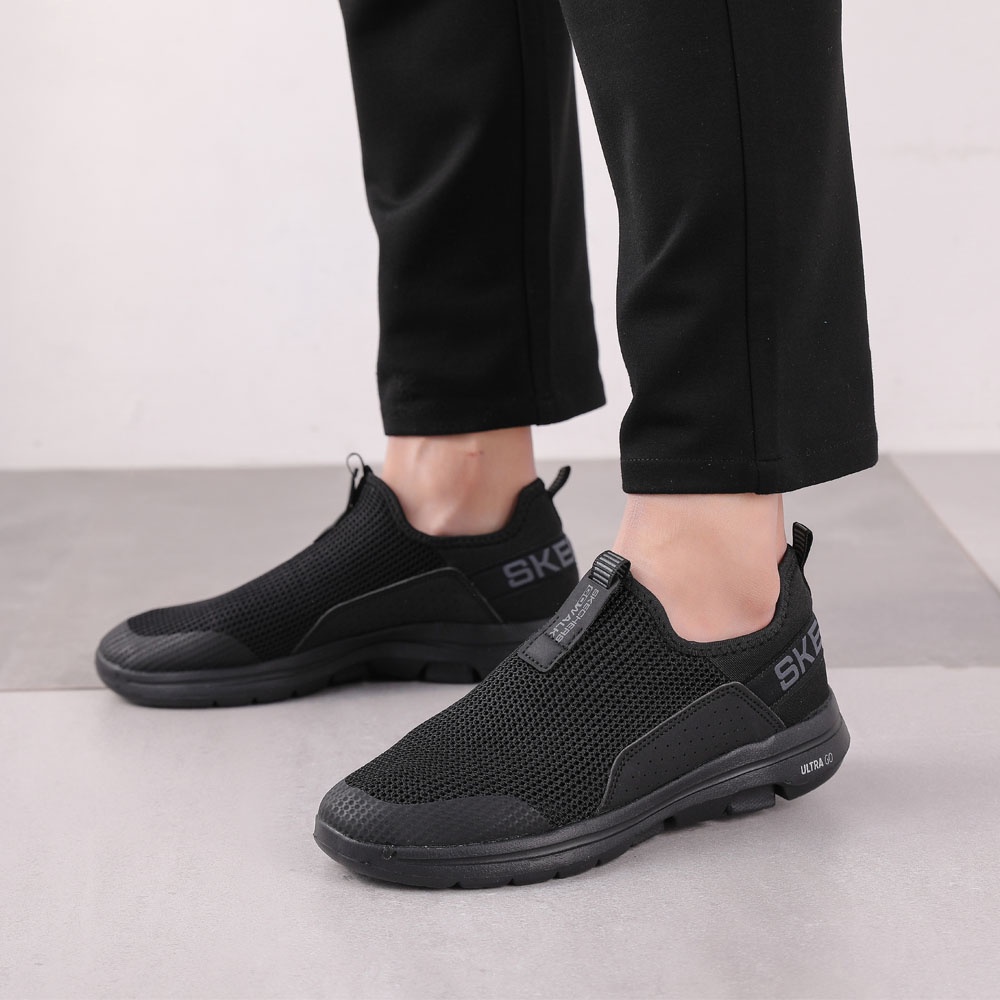 SKECHERS sepatu pria kasual kekinian slip on trendy