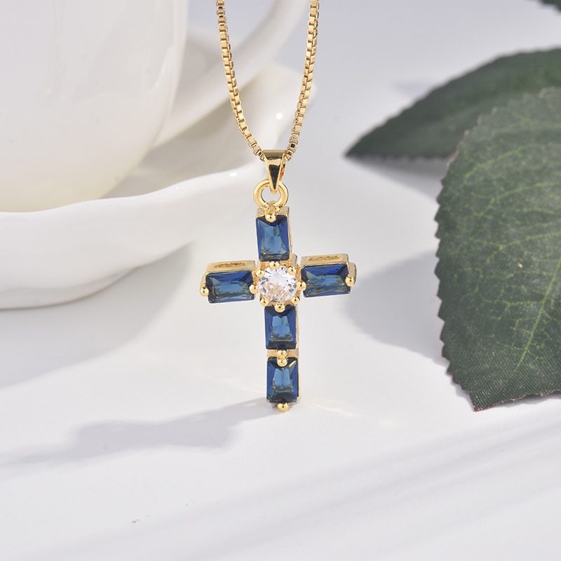 [Ready Stock]Fashion Popular Gold-Plated Inlaid Sapphire Pendant Luxury Cross Necklace