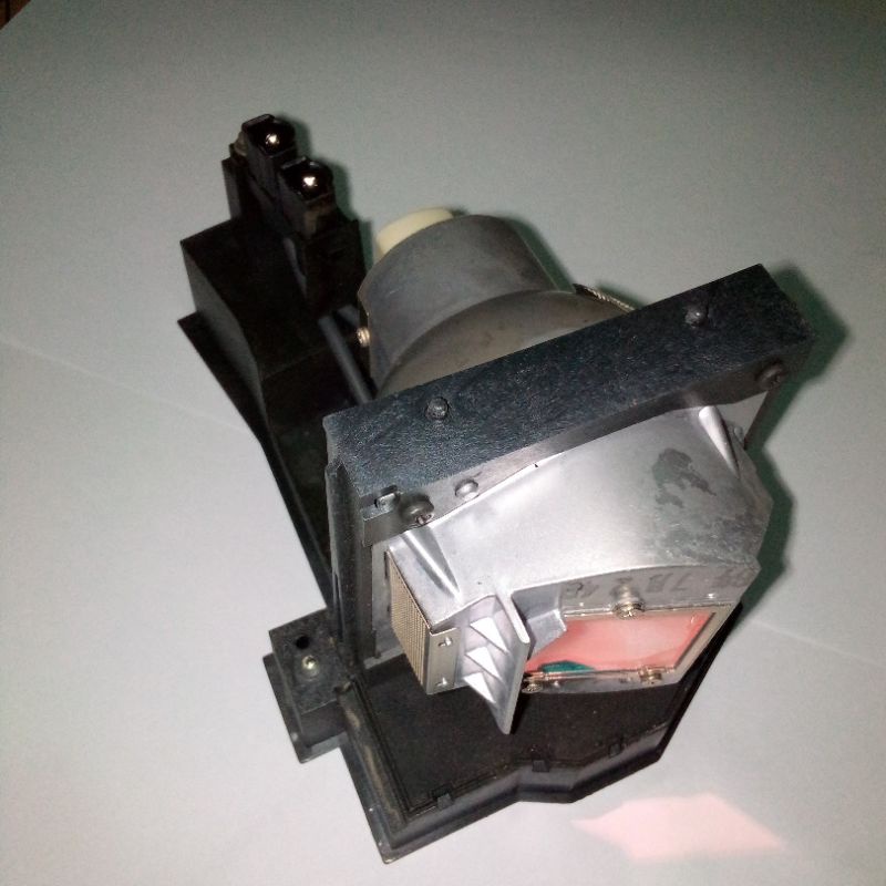 LAMPU PROYEKTOR INFOCUS IN3104 GARANSI