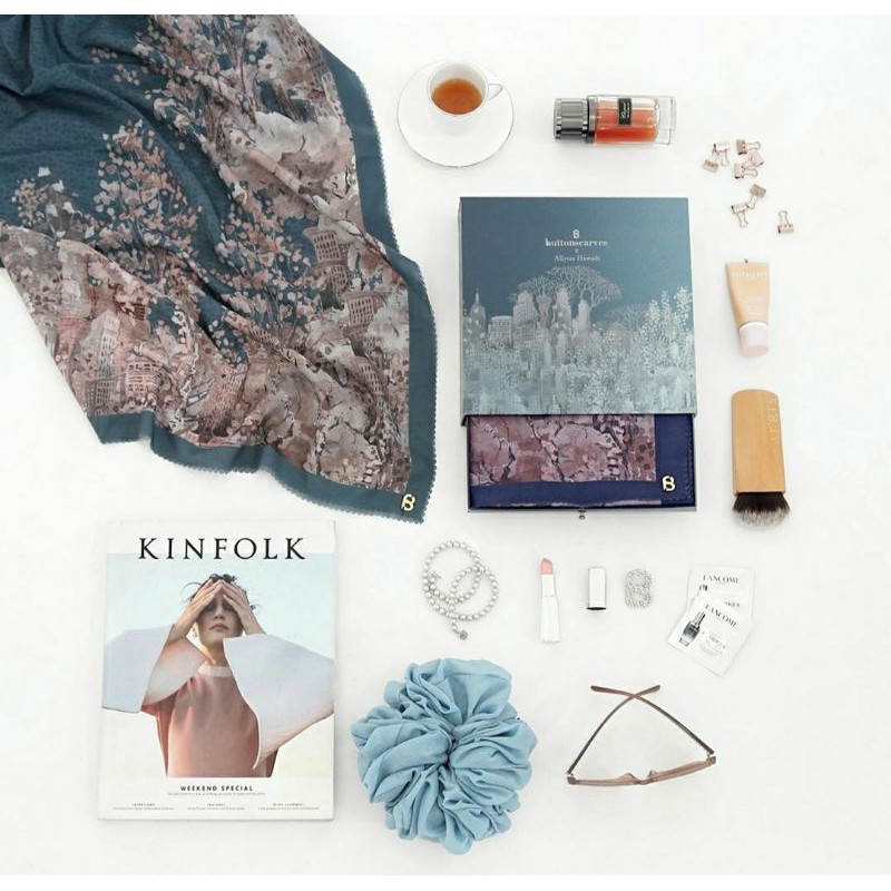 Buttonscarves New York Reborn Malibu