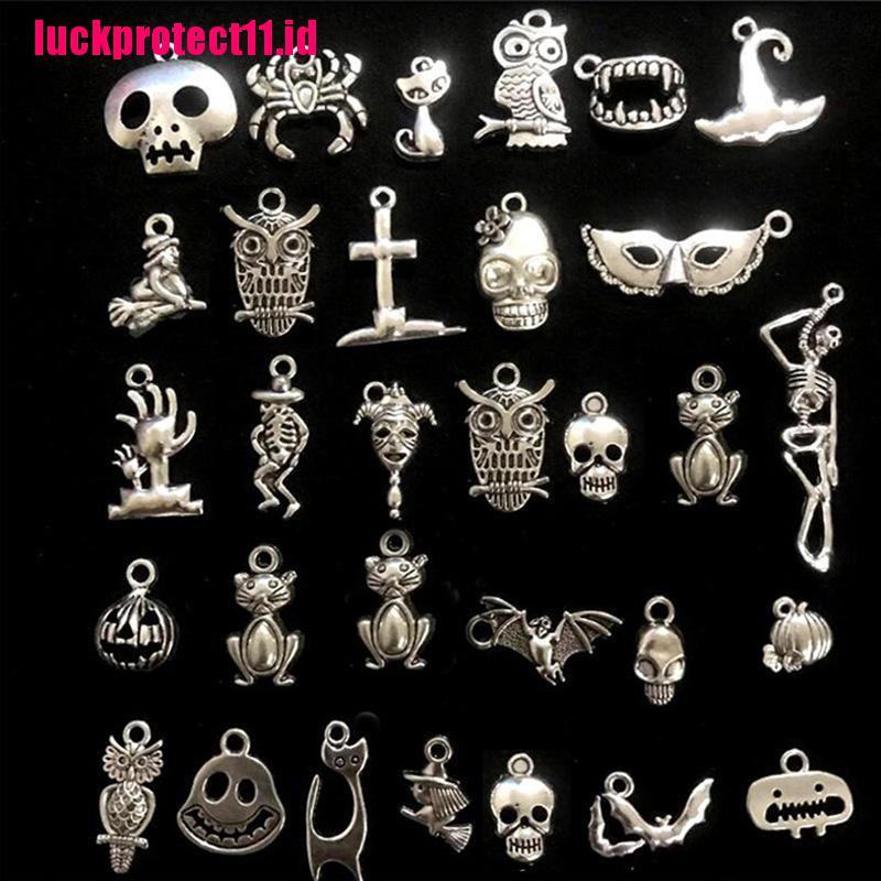 50 Pcs Liontin Bentuk Kelelawar Skeleton Warna Silver Untuk Perhiasan Halloween Charms