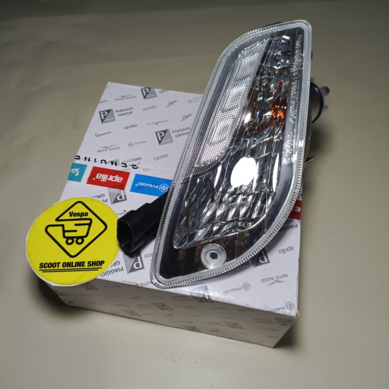 Lampu Sen Depan Vespa LX S IGET Kiri / Lampu Sein Vespa LX S Facelift