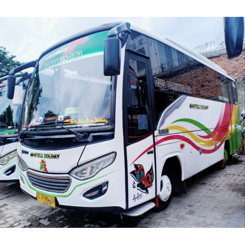 Jual Bus Medium Murah: Panduan Lengkap Memilih dan Membeli Armada Anda