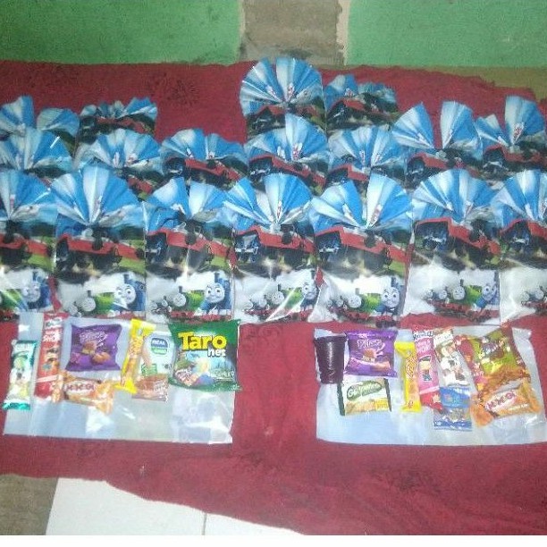 

snack ulang tahun/bingkisan/souvenir