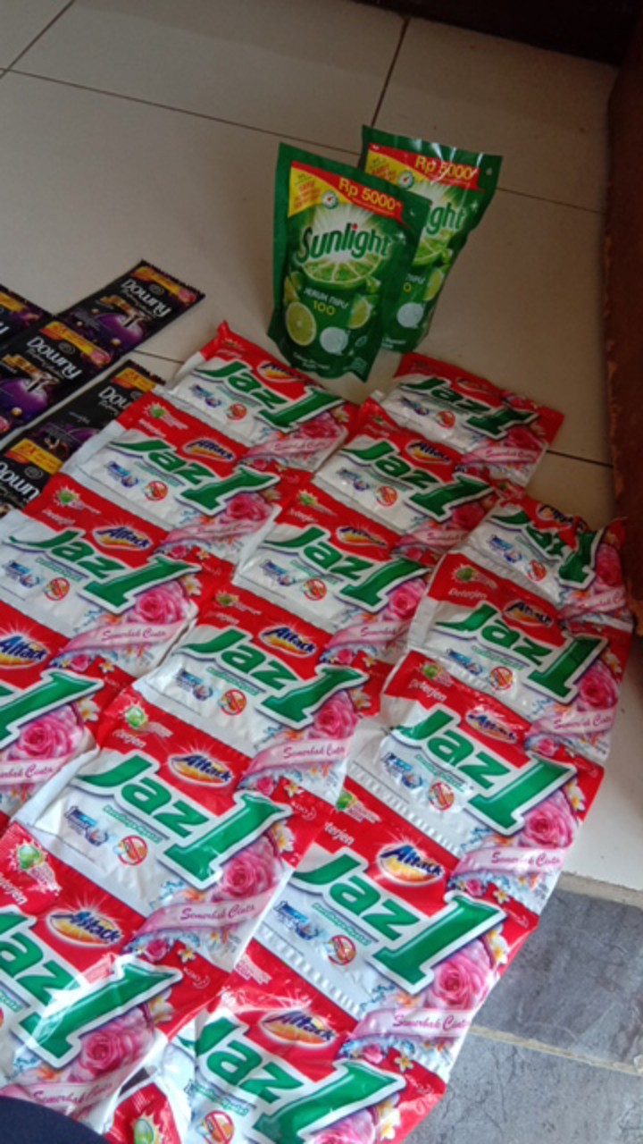 Detergent Attack Jazz 1 Renceng Isi 6 Pcs