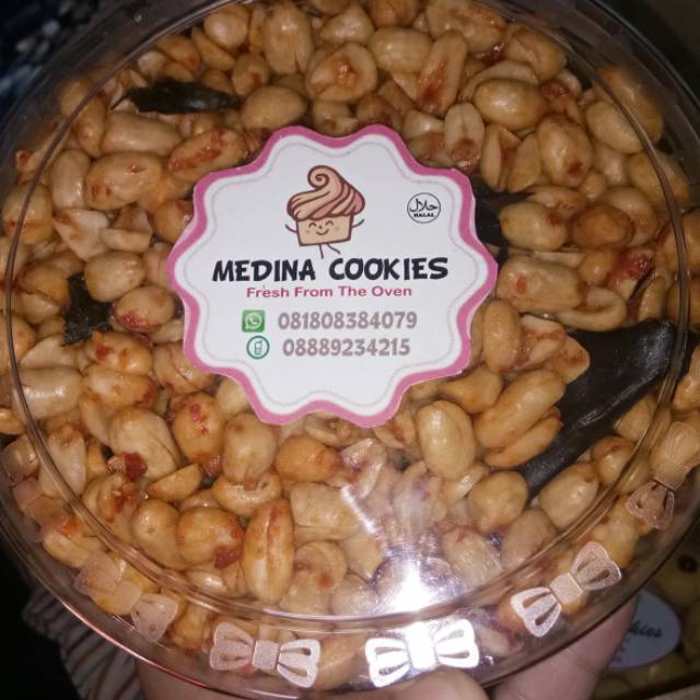 

Kuker lebaran, kacang pedas manis