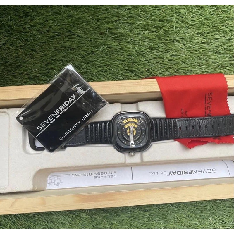 Seven Friday M2/01M Series