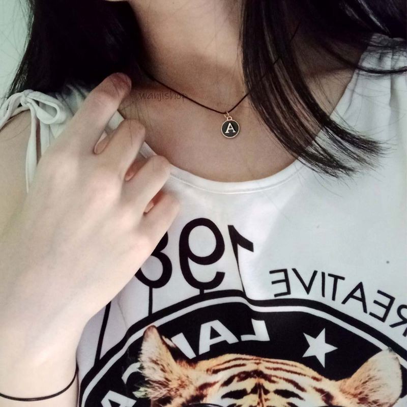 Kalung Necklace CHOKER INISIAL BULAT HITAM GOLD