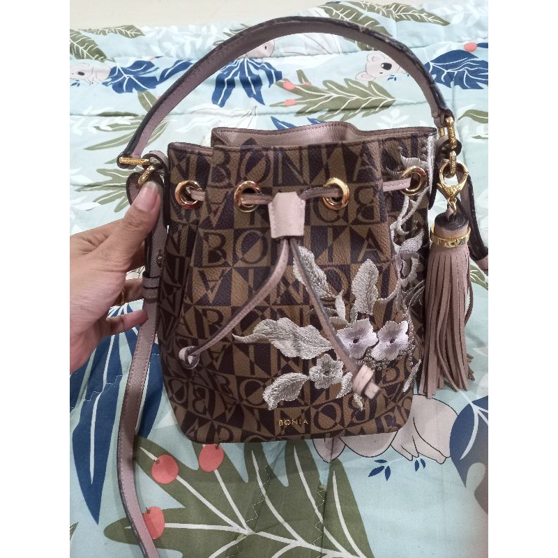 serut bonia bordir s , masi bagus .minus veter tidak rata