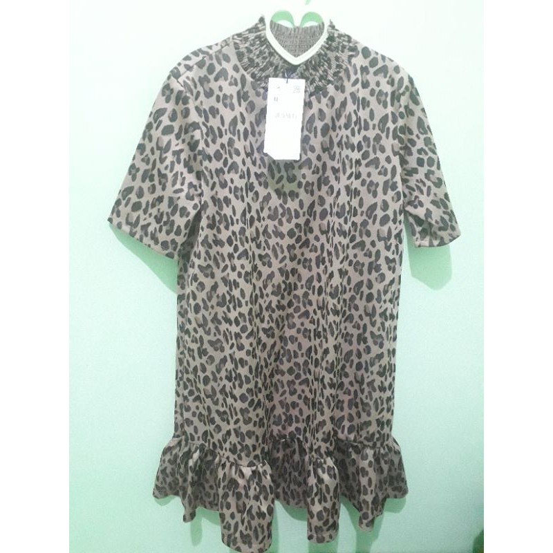 Mini dress Zara (New) karena kebesaran
