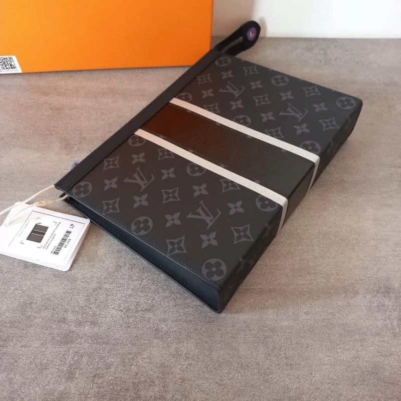 LV M64440 pochette voyage MM monogram