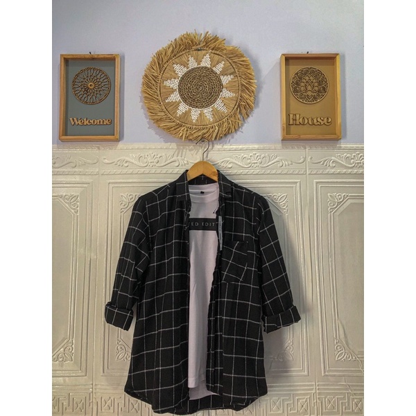 Kemeja Flanel Kotak Hitam Garis Putih Casual Pria/Wanita