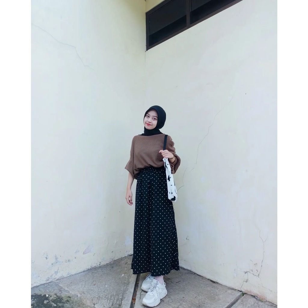 Nara One Set Sweater + Rok Polka - Setelan Wanita Sweater Batwing Rajut Dan Rok Polka - Set OOTD Kekinian Paket