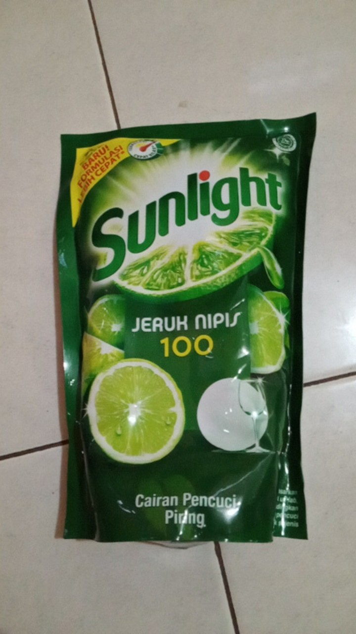 Sunlight Jeruk Nipis 100 Refill 755 Ml