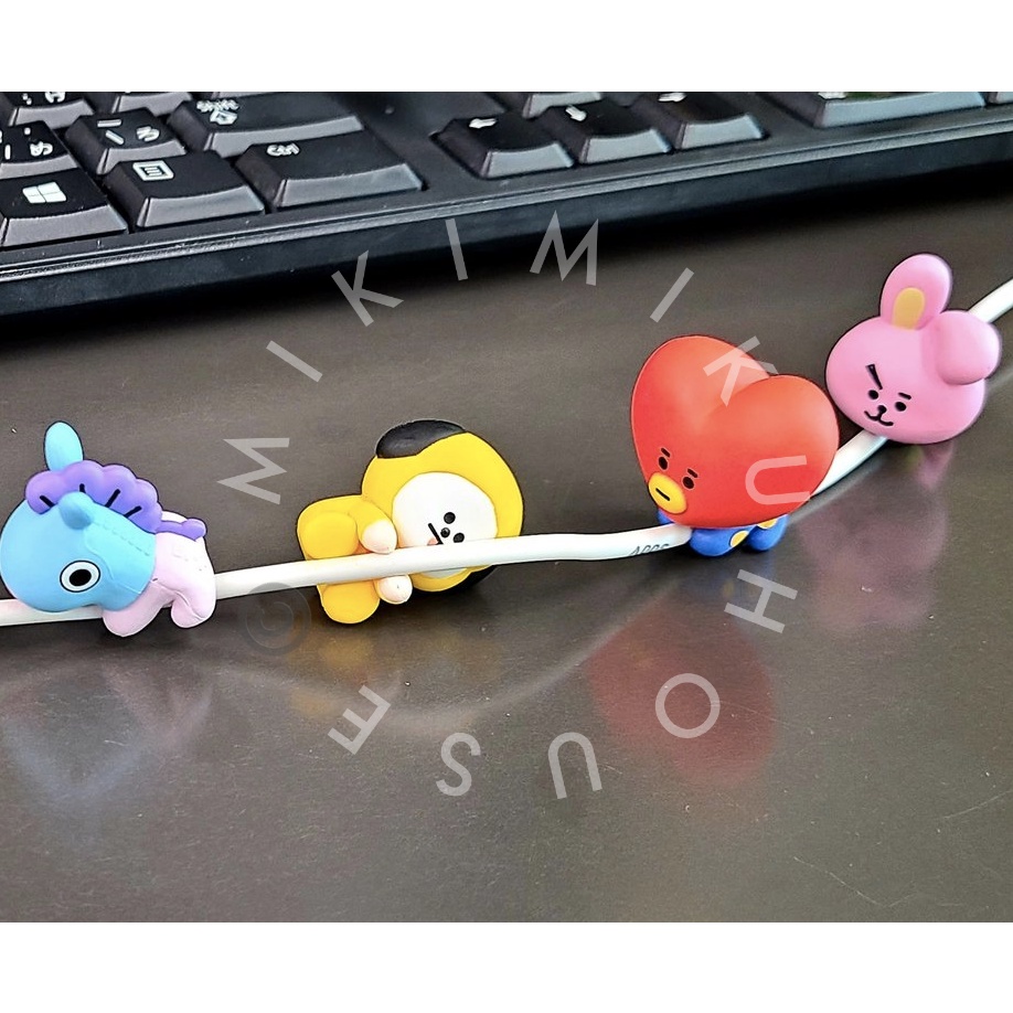 2022 VER BT21 HUGCOT MASOCT CABLE BITES BITE PROTECTOR PELINDUNG GATCHA KABEL JAPAN BTS COT TINYTAN 