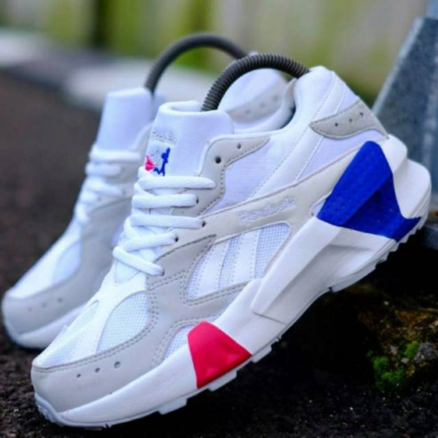 reebok aztrek 2