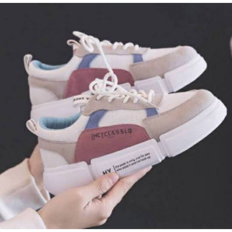 Sale Sepatu Sneakers Wanita HCT CLASSLO