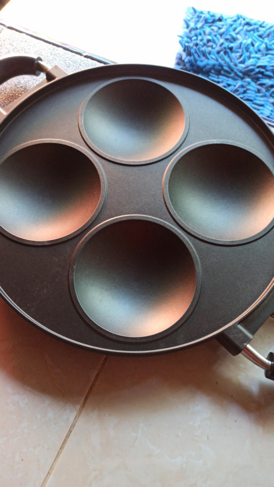 Cetakan Kue Serabi  Apem Lumpur Dorayaki 4 Lubang Cekung