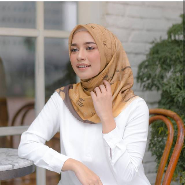 HL PREMIUM SCARF MUSTARD & PISTACHIO HIJAB by HEAVEN LIGHTS