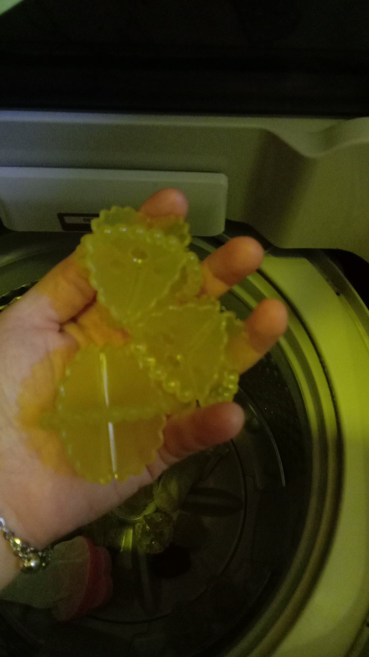 Alat Bantu Pembersih Baju Mesin Cuci  Bola Laundry Ball Karet Rubber