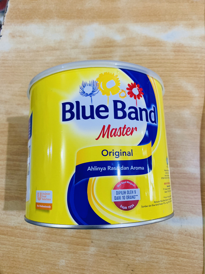 

Blue band Margarine 2 kg kaleng