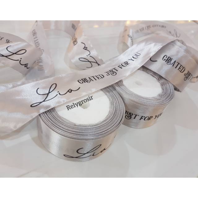 

Custom Pita/ Cetak Pita/ Pita Baju/ Pita Label uk. 4cm