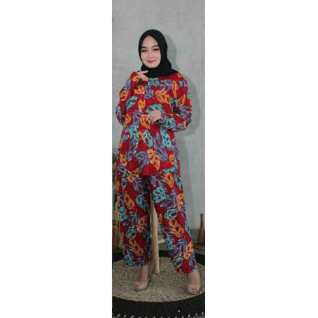 One set Setelan atas bawah motif janda bolong, atasan kemeja, dan bawahan celana panjang