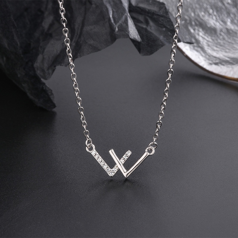 Kalung Rantai Klavikula Bahan 925 Silver Aksen Berlian Untuk Wanita