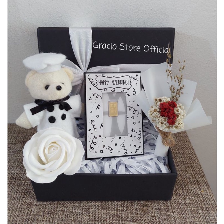 GIFT BOX SPESIAL WEDDING NUANSA BLACK & WHITE HAMPERS LOGAM MULIA ANTAM 1 GR